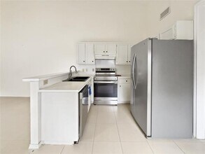 1106 Hollis St in Arlington, TX - Building Photo - Building Photo