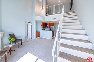 620 S Gramercy Pl in Los Angeles, CA - Building Photo - Building Photo