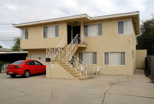 643 Manchester Ter in Inglewood, CA - Foto de edificio - Building Photo