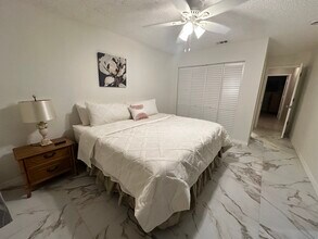 1112 E Corktree Cir in Port Charlotte, FL - Building Photo - Building Photo