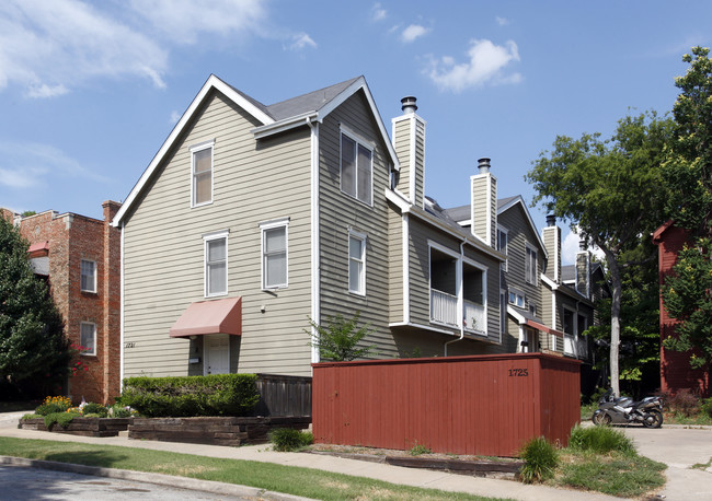 1721 S Quincy Ave in Tulsa, OK - Building Photo - Building Photo