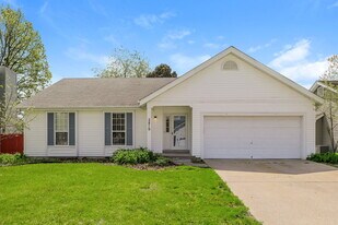 2819 Chapel View Dr in Florissant, MO - Building Photo