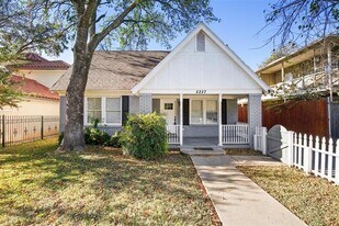 5227 Homer St in Dallas, TX - Building Photo