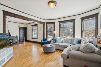 2120 Emerson Ave S, Unit 1 in Minneapolis, MN - Building Photo - Building Photo