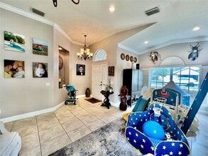 9118 Whispering Willow Way in Tampa, FL - Building Photo - Building Photo