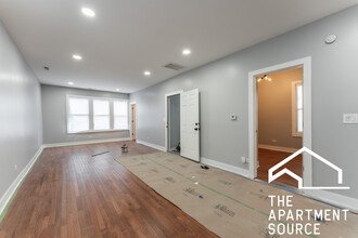 2659 W Homer St, Unit 2F in Chicago, IL - Foto de edificio - Building Photo