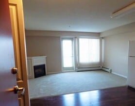 Niven Lake Apartments in Yellowknife, NT - Building Photo - Building Photo