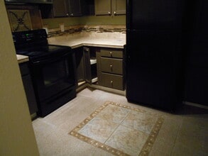 9000 Bissonnet St, Unit 1004 in Houston, TX - Building Photo - Building Photo