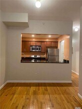 41-32 44th St-Unit -2C in Queens, NY - Building Photo - Building Photo