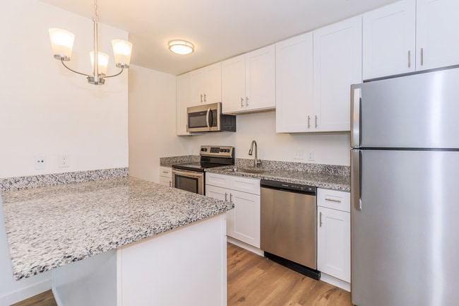 Eagle Creek Landing Apartments