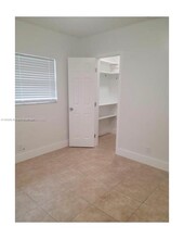5718 Lincoln St in Hollywood, FL - Building Photo - Building Photo