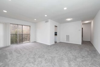 Waterford in Havertown, PA - Building Photo - Building Photo