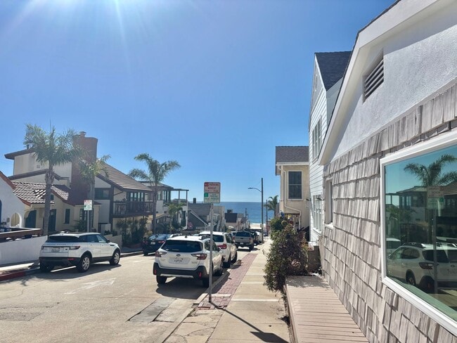 303 29th St in Hermosa Beach, CA - Building Photo - Building Photo
