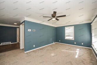 27511 Forestview Ave in Euclid, OH - Building Photo - Building Photo