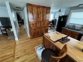 9646 River Rd in Marcy, NY - Building Photo - Building Photo