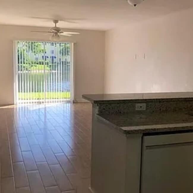 8304 Key Royal Cir, Unit 1712 in Naples, FL - Building Photo - Building Photo