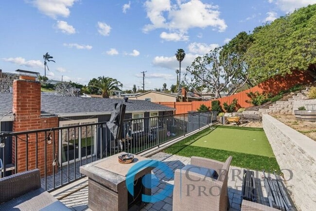 2047 Finch Ln in San Diego, CA - Building Photo - Building Photo