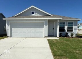 2700 Ctr Crk Ln in Fort Worth, TX - Building Photo