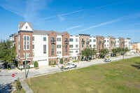 Douglas Grand at Winter Park in Winter Park, FL - Foto de edificio - Building Photo