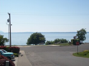 700 11th St in Bellingham, WA - Foto de edificio - Building Photo