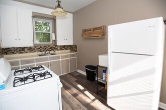 32 Ford Ave in Oneonta, NY - Building Photo - Building Photo