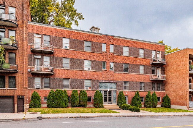 Normandie in Montréal, QC - Building Photo - Building Photo