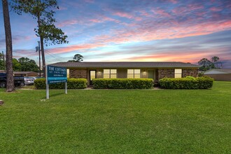 The Cottages at Twin Lakes in Pensacola, FL - Building Photo - Building Photo