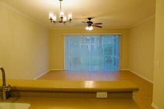 1260 Oxford Ln in Naples, FL - Building Photo - Building Photo