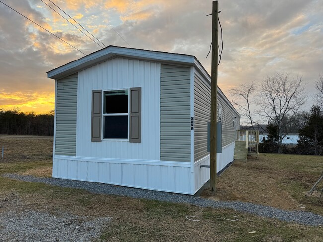 588 Banjo Way in Newport, TN - Building Photo - Building Photo