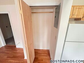 1133 Commonwealth Ave, Unit 1 in Boston, MA - Building Photo - Building Photo