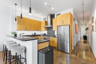 37 A St, Unit 3B in Boston, MA - Building Photo - Building Photo