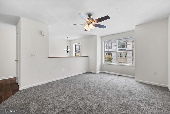 property at 34 Shady Tree Ct