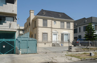 848 S Kenmore Ave in Los Angeles, CA - Building Photo - Building Photo