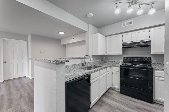 Creekside Clearing Apartments in Bentonville, AR - Building Photo - Building Photo