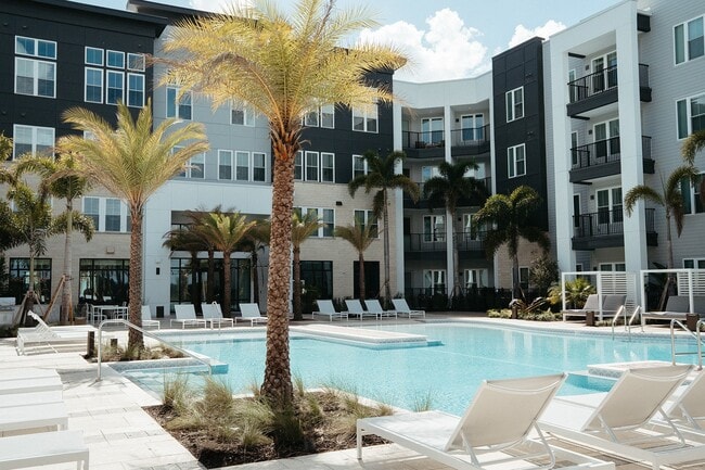 The Residence Peninsula Apartments