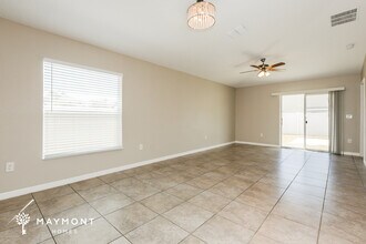 15421 Dark Star Ln in Ruskin, FL - Foto de edificio - Building Photo