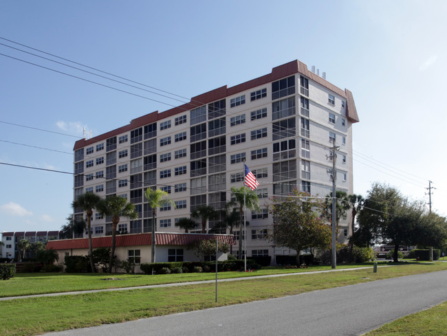 Venice Costa Brava East in Venice, FL - Foto de edificio - Building Photo