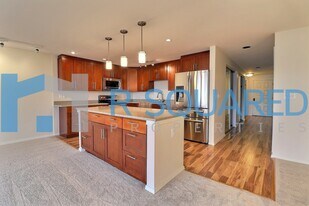 16925 Inglewood Rd NE in Kenmore, WA - Building Photo