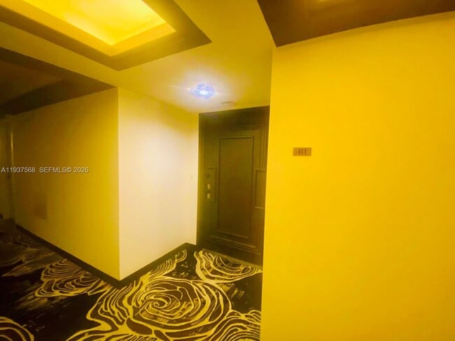 1800 NE 114th St in Miami, FL - Building Photo - Building Photo