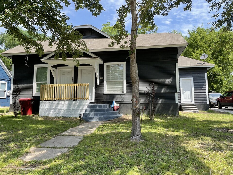 112 Yates St in Mount Vernon, TX - Building Photo