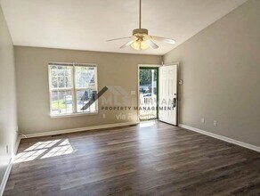 200 Belle Ct in Mebane, NC - Building Photo - Building Photo