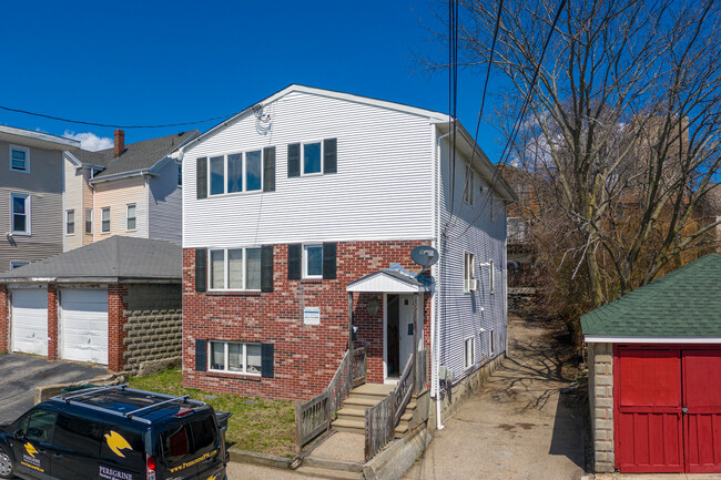 99 W Park St in Providence, RI - Building Photo - Primary Photo