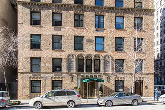 898 Park Ave in New York, NY - Building Photo - Building Photo