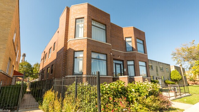 5644 N California Ave-Unit -GS in Chicago, IL - Building Photo - Building Photo