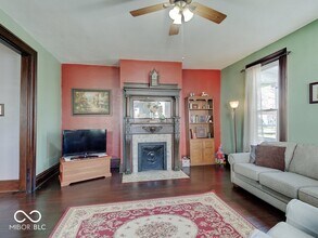 345 E King St in Franklin, IN - Building Photo - Building Photo