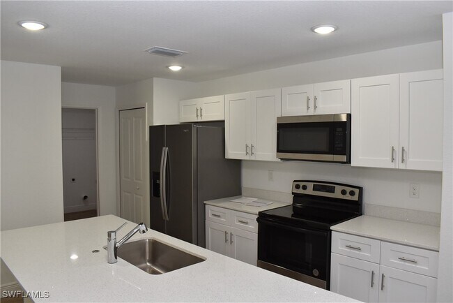 5289 Caputo Ave in North Port, FL - Building Photo - Building Photo
