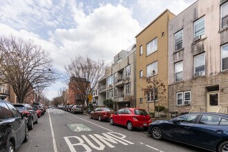 282 21st St in Brooklyn, NY - Foto de edificio - Building Photo
