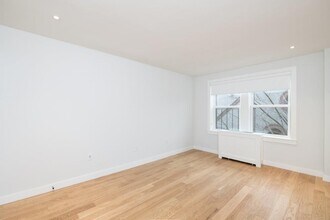 119 Highland Ave, Unit 3 in Somerville, MA - Foto de edificio - Building Photo