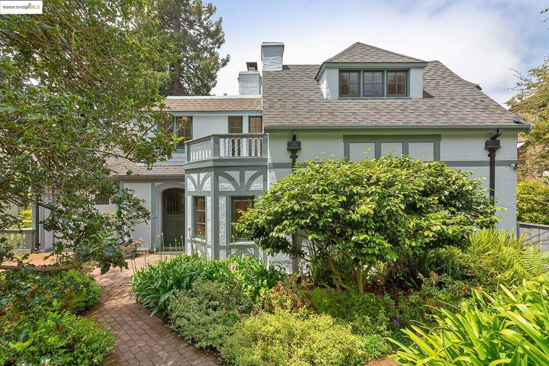 1542 Hawthorne Terrace in Berkeley, CA - Building Photo