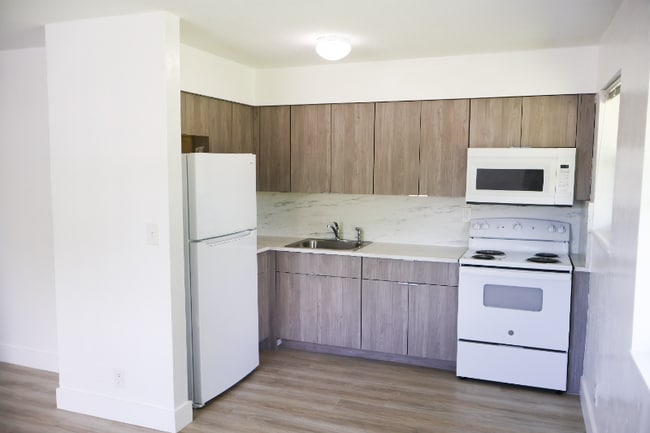 1548 NW 52nd Ave